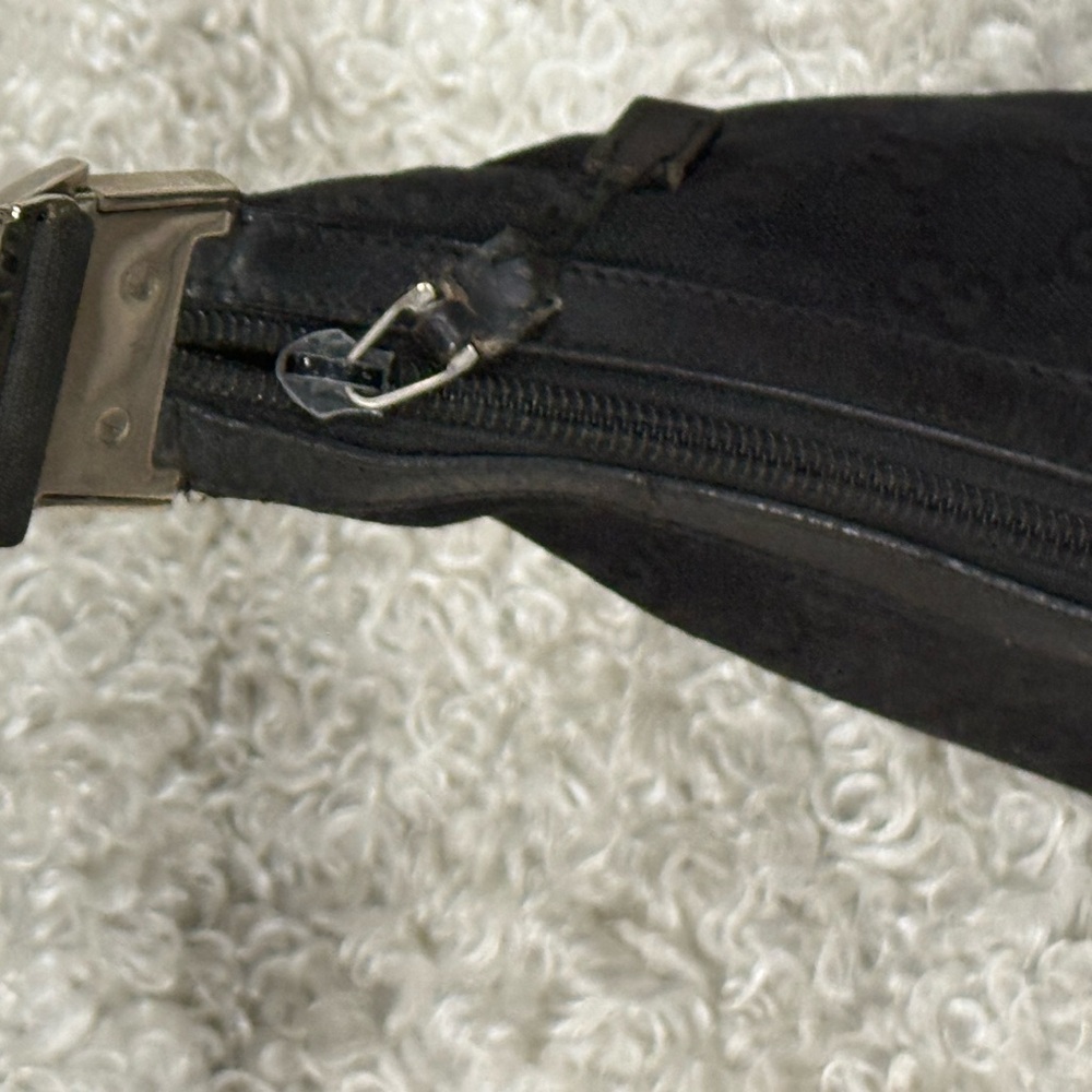 Gucci GG Canvas Crossbody Bag - Picture 6 of 16